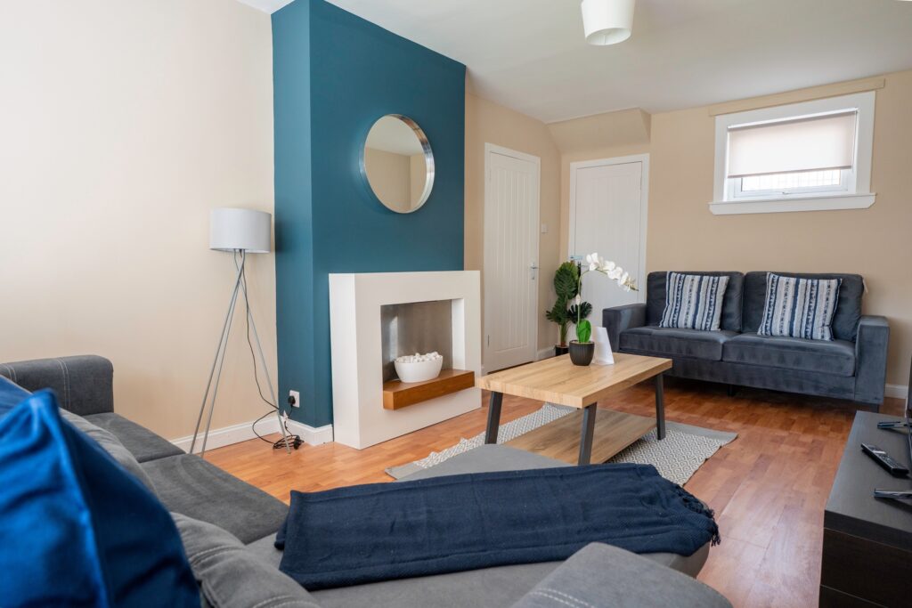 Dedicated workspace with high-speed WiFi in Livingston insurance stays & accommodation