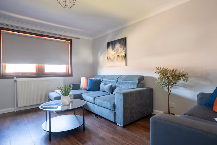 Fully Furnished living room in Flexible 1 Month Rentals in Alloa