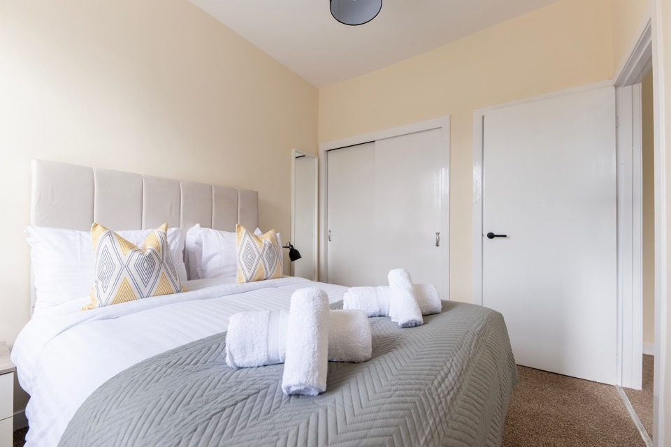 modern room in contractors accommodation in Inverness